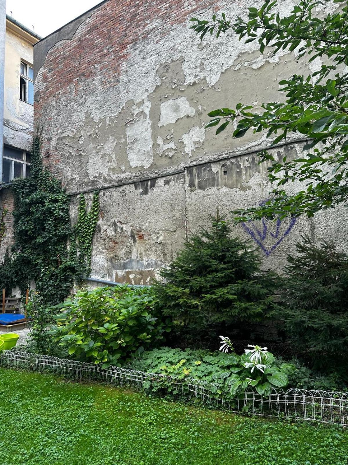 Ferienwohnung Urban Zenhouse No.2 - Breakfast Included Pressburg Exterior foto