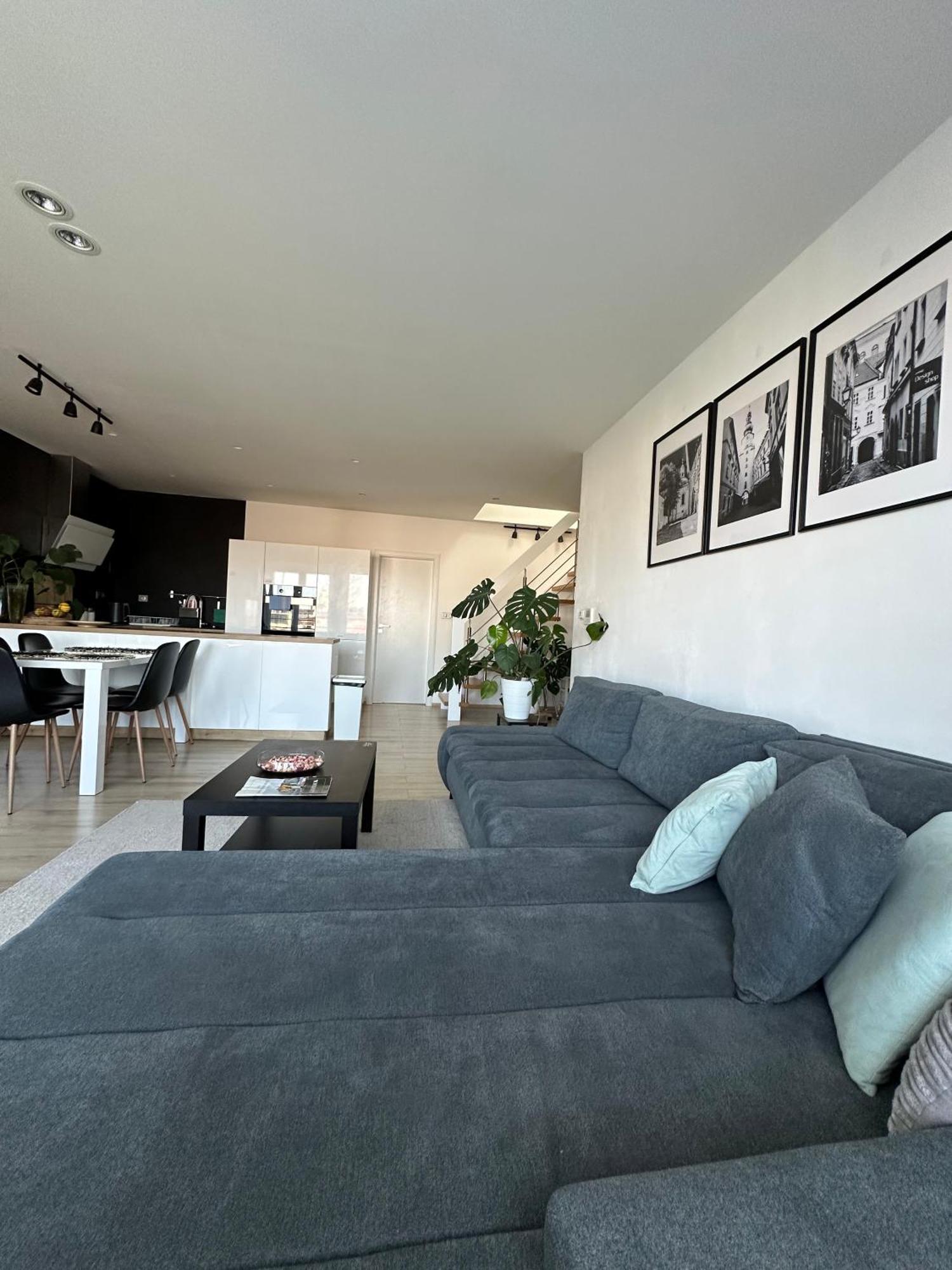 Ferienwohnung Urban Zenhouse No.2 - Breakfast Included Pressburg Exterior foto